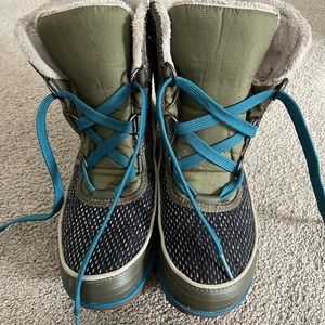 Sorel Tivoli winter snow boots